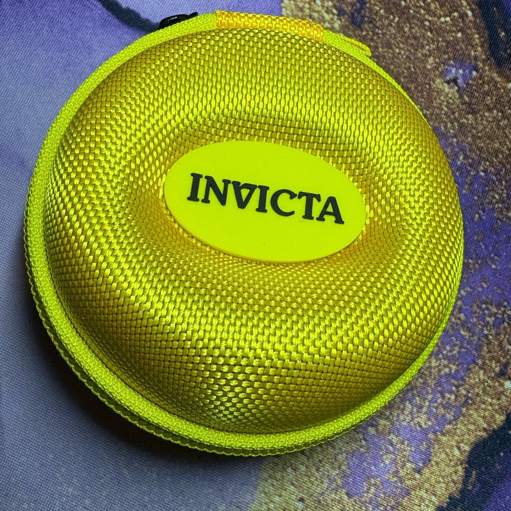2 Invicta Bright Yellow Round Travel Cases